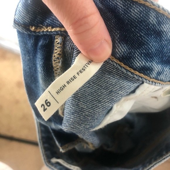 Pacsun size 26 high rise festival light blue distressed denim jean shorts - Picture 4 of 4